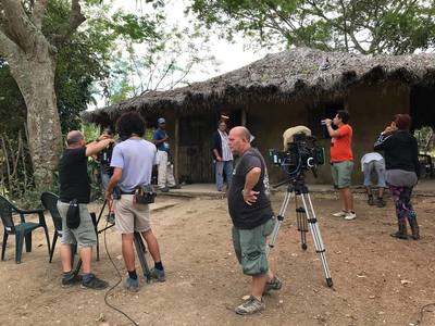 Behind the scenes of Eres Tu Papa. The first psychological horror film to be made in Cuba. Directed by Rudy Riverón Sánchez